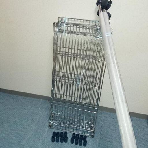 4段メタルラック  幅74.2奥行34高さ124㎝(キャスター込) 分解済み  スチール棚