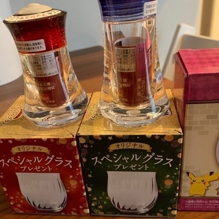 グラス、醤油差し、ポケモンデザートボウルの画像