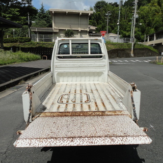 ☆彡美車！パワーゲート！アクティトラック！エアコンバリ効き！内外装抜群綺麗！ほぼ新品バリ山タイヤ！実検査４年８月迄！１オーナー車！の画像
