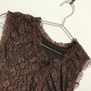 タンクトップ　レース　刺繍　花柄　茶　ブラウン　m キャミソール　春夏　きれいめの画像