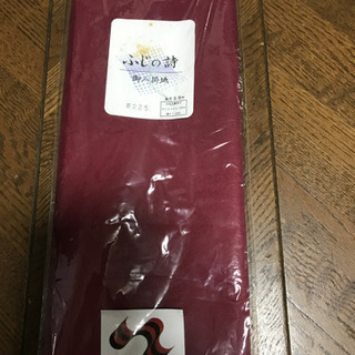 古い帯から作ったテーブルランナー、古い帯を解いたものなどの画像