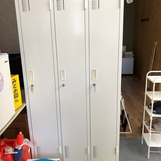 スタンダードロッカー