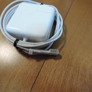 【取引中】Apple Magsafe 45Wアダプターの画像
