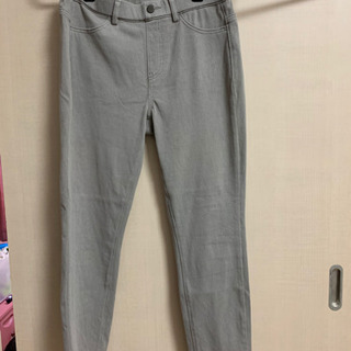 ユニクロ　パンツSサイズ　未使用の画像