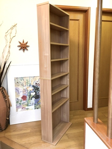 とても綺麗な本棚B