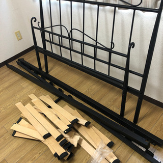 【取引中】ベットフレーム　セミダブルの画像