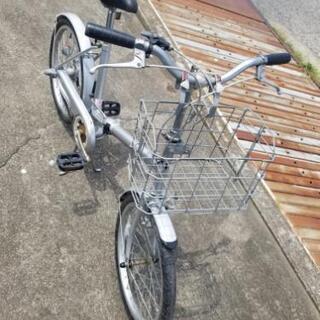 決定しました✨3段ギア付き　折り畳み自転車　カゴ付き！