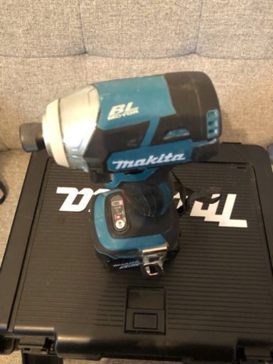 マキタインパクトドライバー　14.4v