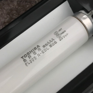 デスクライト　山田照明z-208 色評価用直管蛍光灯付きの画像