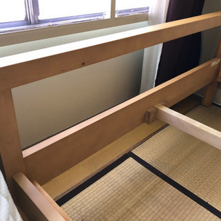 無印良品 タモ材ダブルベッド + IKEAのマットレス付きの画像