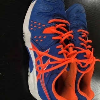 asics テニスシューズ　23.5cmの画像