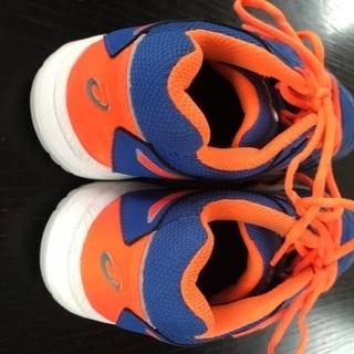 asics テニスシューズ　23.5cmの画像