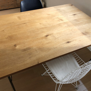 ダイニングテーブル　オーク突板　鉄脚の画像
