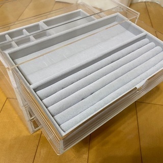 無印良品　アクリルジュエリーケースの画像