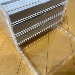 無印良品　アクリルジュエリーケースの画像