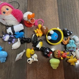【夏休みの作品作りに！】【おうちでガチャガチャごっこ！】カチャガチャの空カプセル　50個　+　参加賞で使えるミニマスコット25個付きの画像