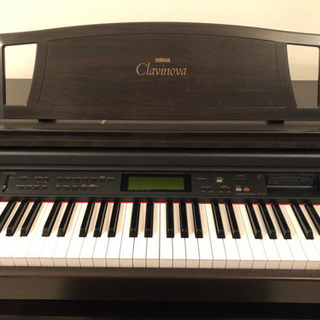 電子ピアノ　ヤマハYAMAHA クラビノーバ　CLP711の画像