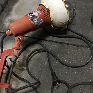 投光器