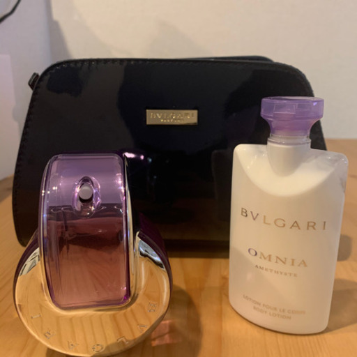 BVLGARI香水、ボディーローション、ポーチ3点セット！