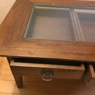 【値下げ致しました】アンティーク風　ローテーブル　ガラステーブルの画像