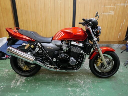 美車　SC40　CB1300SF 距離7500キロ　キャブ清掃　フロントフォークシール新品　車検令和３年９月　オールペン車