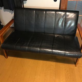 シンプルレザーソファの画像