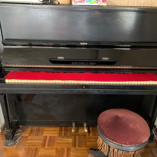 アップライトピアノの画像