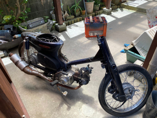 カブ　カスタム途中