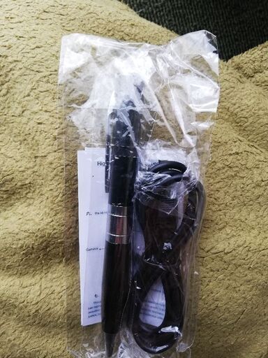 新品未開封品、ペン型ビデオカメラシルバー