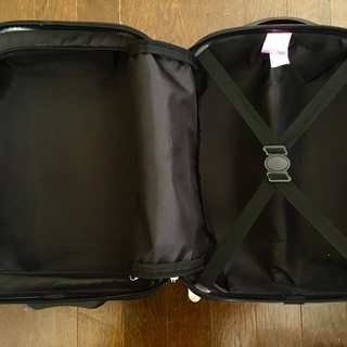 【取引完了】ハローキティ　スーツケース　キャリーケース　キャリーバッグ　ピンク　の画像