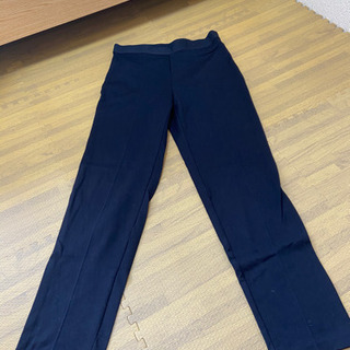 使わなくなった服の画像