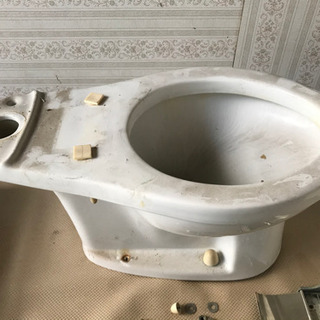 中古洋式水洗便器・タンクセット（床排水）