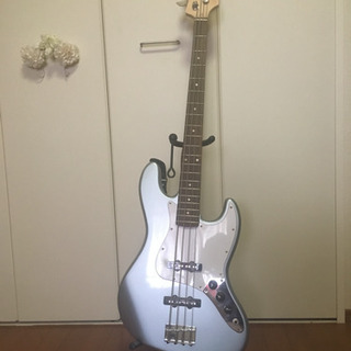 【取引完了】Fender 美品 ベース お譲りします！