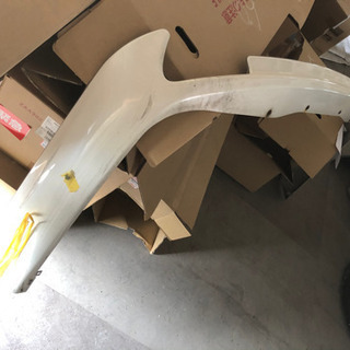 200系クラウン　モデリスタ　リアスポイラー