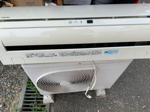中古　2011年 東芝エアコン　6畳