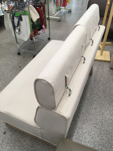 シギヤマ家具 可動式ヘッド付き ホワイト 布製 2人掛けソファー 【9650951】