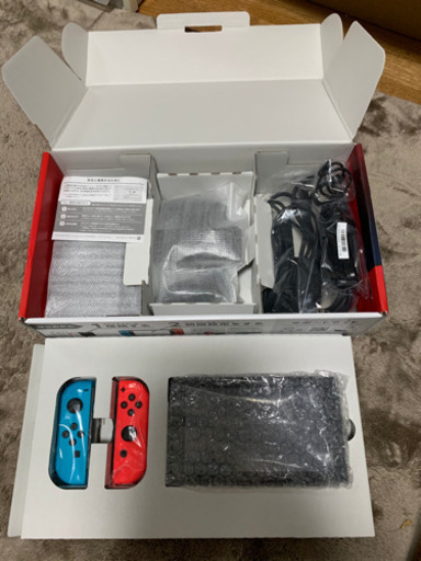 Nintendo Switch本体とカセット2本セット