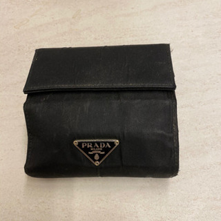 PRADA サイフ　本物