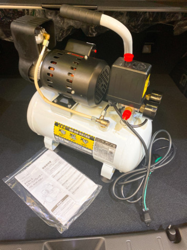 新品エアコンプレッサー