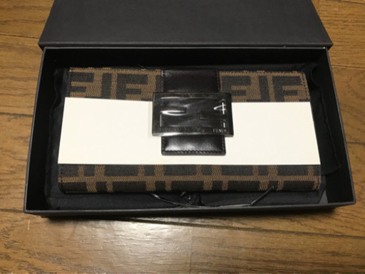 FENDI ズッカ柄 長財布