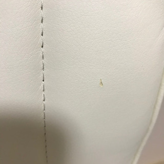 白い椅子の画像