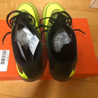 ナイキ ブラバータ2 インドア フットサルシューズの画像