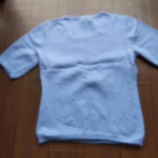 ⭐️最終お値下げしました❗️a.v.v 毛100%　半袖薄手　サイズ38の画像