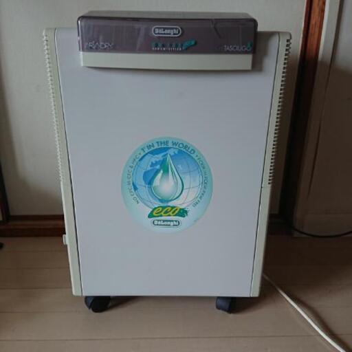 受け渡し予定者あり【DēLonghi】デロンギ 除湿器 DN125eco