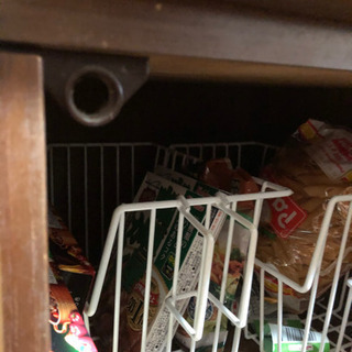 ２０年以上前の古い食器棚の画像