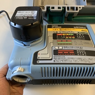 バッテリー＆100V両用HITACHIインパクトドライバーWH1...