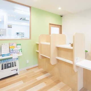 【八王子市／薬剤師／パート】勤務時間相談OK！地域密着老舗薬局／職場の強みは「安心して働いていける」の画像