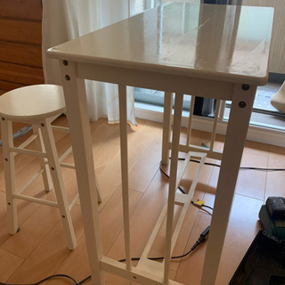 カウンターテーブル&イスセットの画像