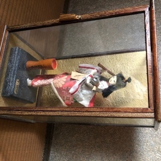 オルゴール付きひえつき人形の画像