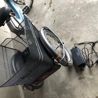 3輪式電動アシスト自転車の画像
